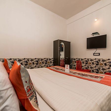Oyo 10809 Hotel Tushar Inn Бага Екстериор снимка