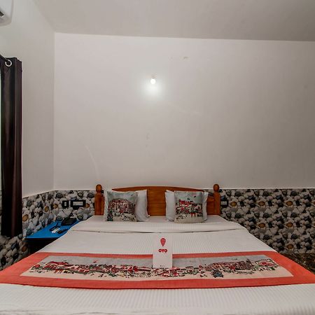 Oyo 10809 Hotel Tushar Inn Бага Екстериор снимка