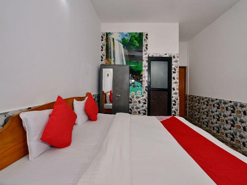 Oyo 10809 Hotel Tushar Inn Бага Екстериор снимка