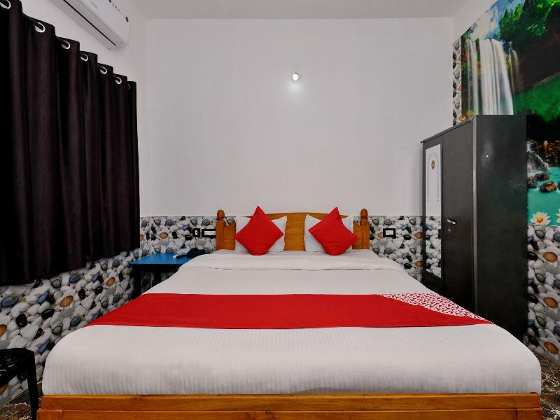 Oyo 10809 Hotel Tushar Inn Бага Екстериор снимка